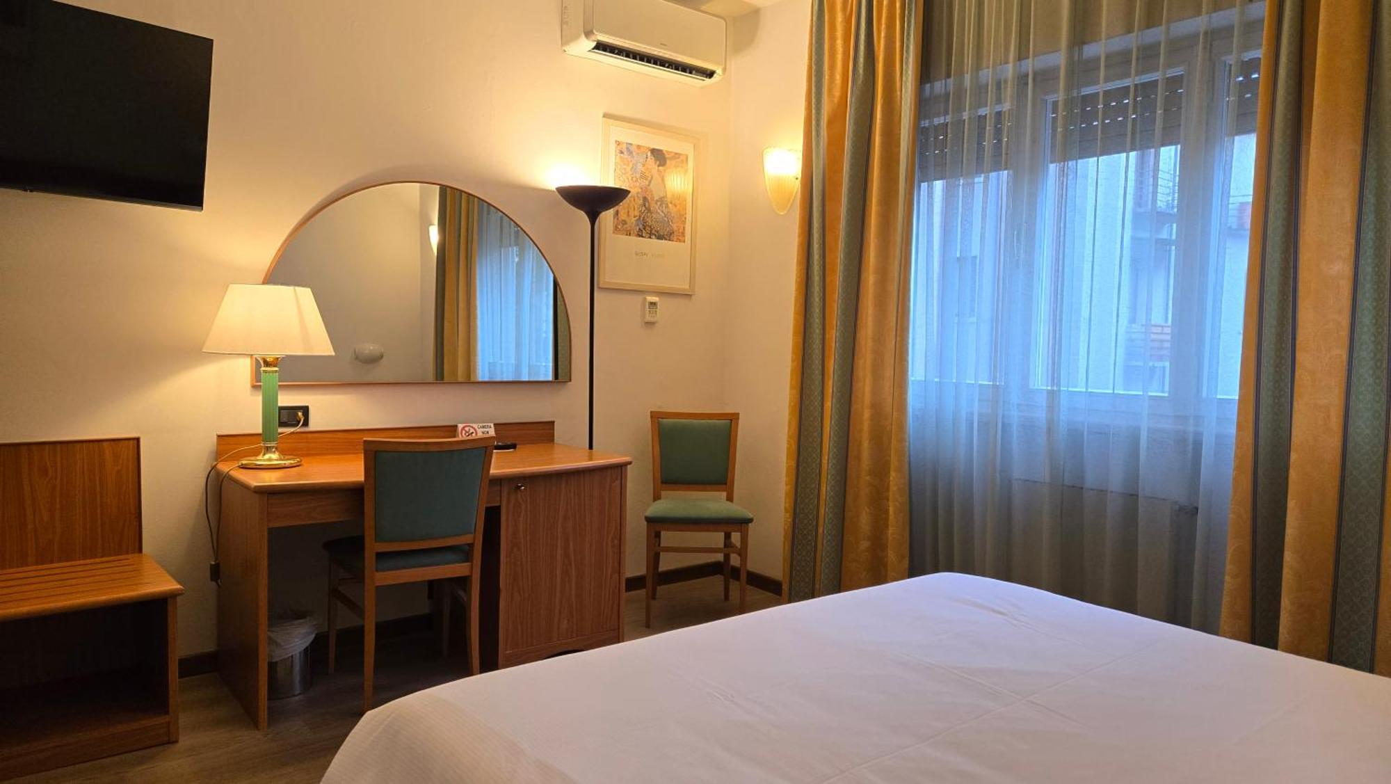 Hotel Cristallo Udine Esterno foto