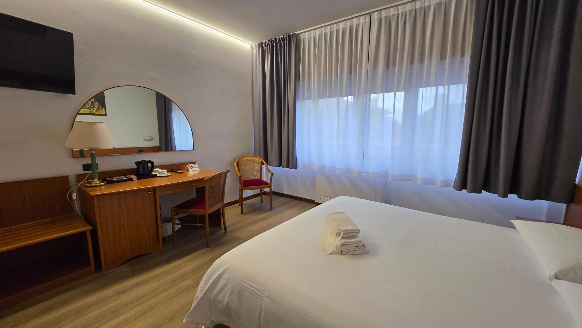 Hotel Cristallo Udine Esterno foto